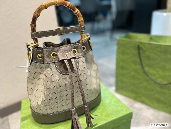 luxury tote purses brand handbag message bags shoulder bag genuine leather cluth crossbody 5a quality cattlehide 24cm casual
luxury tote purses brand handbag message bags shoulder bag genuine leather cluth crossbody 5a quality cattlehide 24cm casual