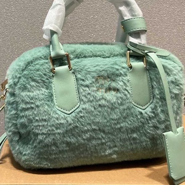 miu new plush totes women designer handbag crossbody shoulder bag boston cross body tote wallet large capacity travel bag
miu new plush totes women designer handbag crossbody shoulder bag boston cross body tote wallet large capacity travel bag