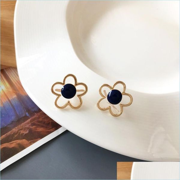 stud stud bilandi s925 needle sweet jewelry flower earrings pretty design temperament resin for girl lady gifts drop delivery dhnaf, Golden;silver 
stud stud bilandi s925 needle sweet jewelry flower earrings pretty design temperament resin for girl lady gifts drop delivery dhnaf, Golden;silver