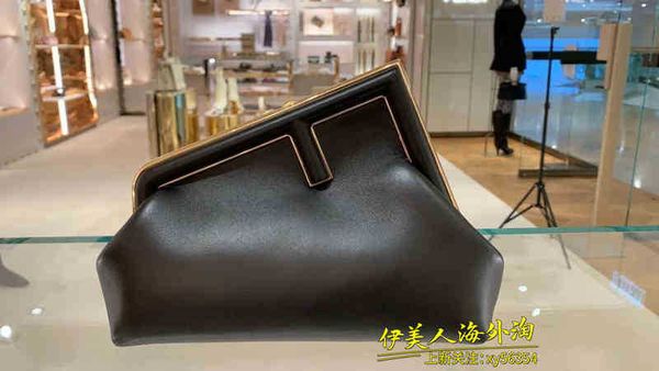 fend new plush first bag hand color single shoulder diagonal cross women's luxury meesenger fashion woman's bag rw6l
fend new plush first bag hand color single shoulder diagonal cross women's luxury meesenger fashion woman's bag rw6l