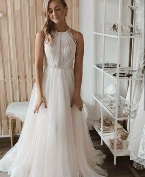 halter wedding dress boho sleeveless tulle a-line robe de mariee for women bridal gowns court train white pleat lace appliques
halter wedding dress boho sleeveless tulle a-line robe de mariee for women bridal gowns court train white pleat lace appliques