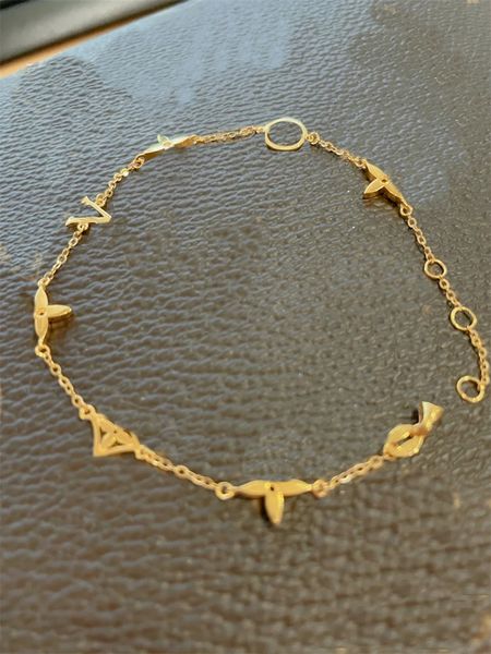 flower charms bracelets designer for women tennis bracelet jewelry diamond plated silver gold chains luxury letter wedding gift blossom lock, Golden;silver
flower charms bracelets designer for women tennis bracelet jewelry diamond plated silver gold chains luxury letter wedding gift blossom lock, Golden;silver