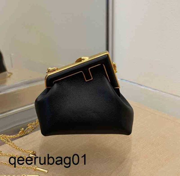 designer bags fend first autumn new series metal wrapped buckle mini chain small card portable handbags crossbody shoulderbag
designer bags fend first autumn new series metal wrapped buckle mini chain small card portable handbags crossbody shoulderbag