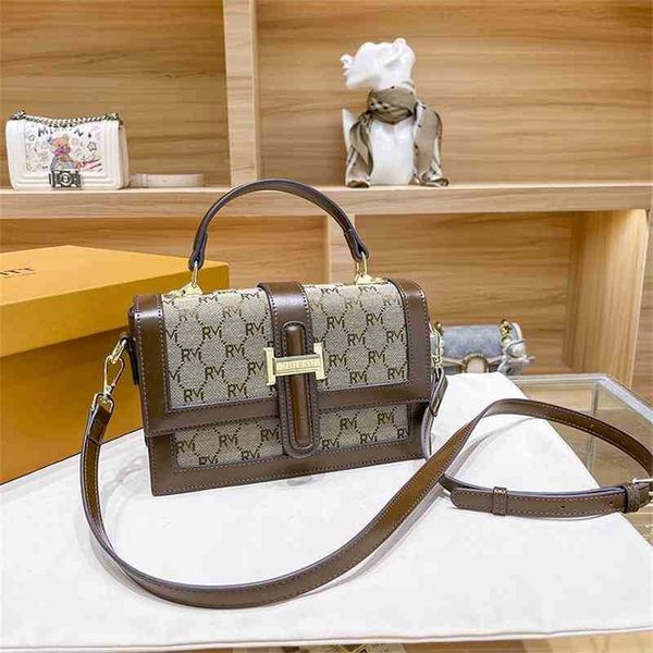 purse women's bag 2022 new versatile women's handbag large capacity printed sling one shoulder diagonal bag live broadcast
purse women's bag 2022 new versatile women's handbag large capacity printed sling one shoulder diagonal bag live broadcast