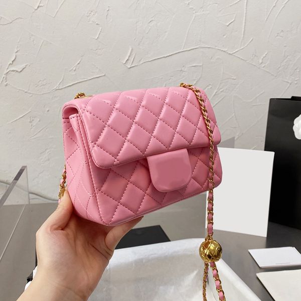 22f/w ladies classic mini flap crush ball bags square candy colors quilted matelasse chains adjustable shoulder strap gold metal hardware de
22f/w ladies classic mini flap crush ball bags square candy colors quilted matelasse chains adjustable shoulder strap gold metal hardware de