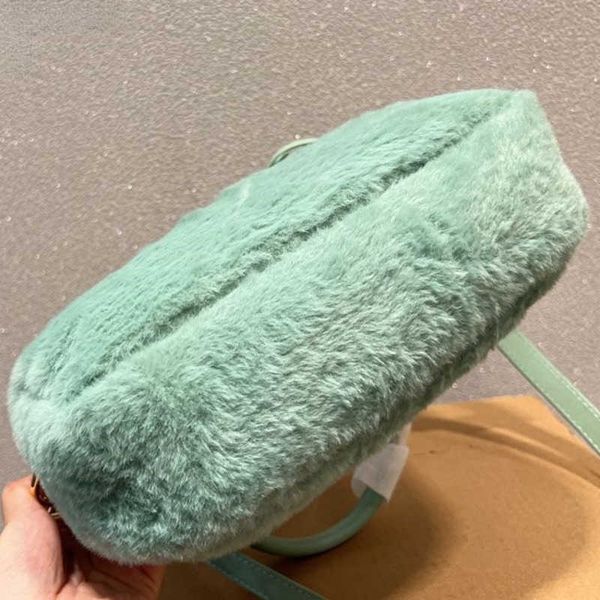 new plush miu totes women designer handbag crossbody shoulder bag boston cross body tote wallet large capacity travel bag k22c
new plush miu totes women designer handbag crossbody shoulder bag boston cross body tote wallet large capacity travel bag k22c