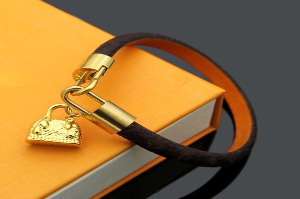 bracelet luxury jewelry women leather designer with gold heart brand on it highend elegant pattern couple7929948, Golden;silver
bracelet luxury jewelry women leather designer with gold heart brand on it highend elegant pattern couple7929948, Golden;silver