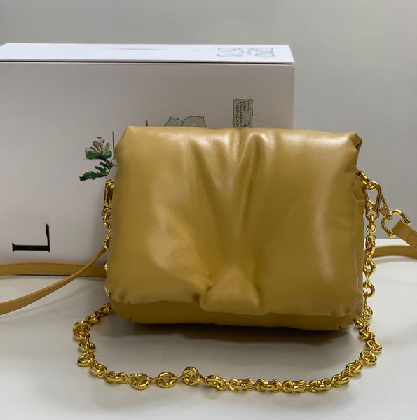 luxury designer's single shoulder bag retro solid color nylon monogram women's new armpit stylish multi-functional large capacity
luxury designer's single shoulder bag retro solid color nylon monogram women's new armpit stylish multi-functional large capacity
