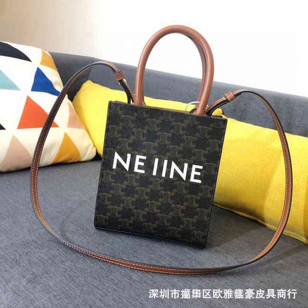 new fashion leather women's bag one shoulder diagonal mini tote triumphal arch shopping
new fashion leather women's bag one shoulder diagonal mini tote triumphal arch shopping