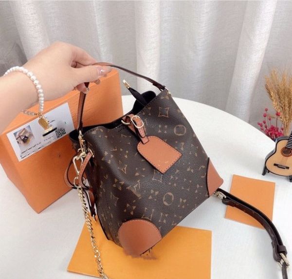 designer vintage totes bucket bag purse women fashion canvas chain large capacity louiseity shoulder crossbody bags viutonity printed handba
designer vintage totes bucket bag purse women fashion canvas chain large capacity louiseity shoulder crossbody bags viutonity printed handba