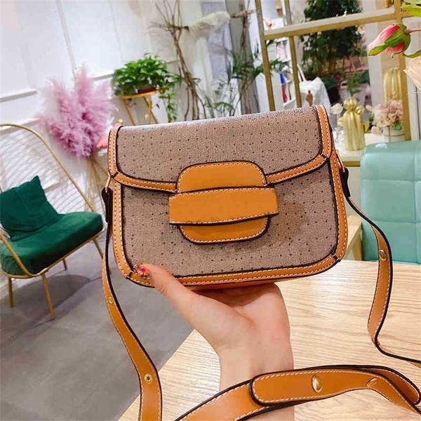 popular bag women's new fashion messenger small square bag style sling single shoulder bag
popular bag women's new fashion messenger small square bag style sling single shoulder bag