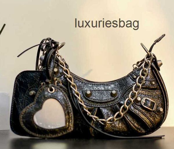 leather balenicass design biker bag leather for women 2022 new one shoulder luxury french armpit rivet tassel pleat
leather balenicass design biker bag leather for women 2022 new one shoulder luxury french armpit rivet tassel pleat