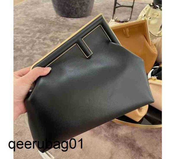 designer first bag handbags bags series fend messenger women handbag luxurys metal single shoulder wrapped portable handbags shoulderbag
designer first bag handbags bags series fend messenger women handbag luxurys metal single shoulder wrapped portable handbags shoulderbag