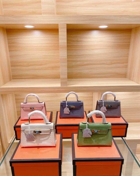 luxury bags hemess soft women handle luxurys handbags cover bag orange contrast square solid medium lock shoulder leather handbag
luxury bags hemess soft women handle luxurys handbags cover bag orange contrast square solid medium lock shoulder leather handbag