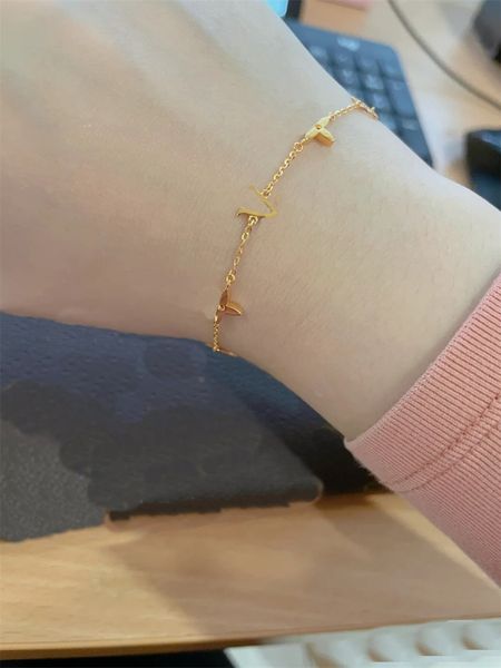 lock pendant luxury bracelet designer bracelet for women heart charms wristband jewelry om flower letter stainless steel 14k gold plated lov, Golden;silver
lock pendant luxury bracelet designer bracelet for women heart charms wristband jewelry om flower letter stainless steel 14k gold plated lov, Golden;silver