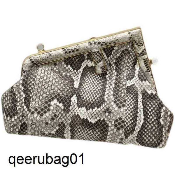 first luxurys women bag fend designer series handbags metal wrapped handbag single shoulder messenger yue messenger tote fashion brand bags 
first luxurys women bag fend designer series handbags metal wrapped handbag single shoulder messenger yue messenger tote fashion brand bags