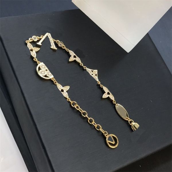 stainless steel love bracelets designer bracelets women lady jewelry diamond gold chain custom lock heart pulsera matching flower silver pla, Golden;silver
stainless steel love bracelets designer bracelets women lady jewelry diamond gold chain custom lock heart pulsera matching flower silver pla, Golden;silver