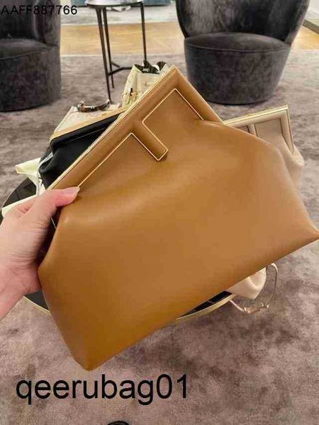 fend first women bag designer luxurys bags series metal wrapped handbag single shoulder messenger portable handbags crossbody
fend first women bag designer luxurys bags series metal wrapped handbag single shoulder messenger portable handbags crossbody