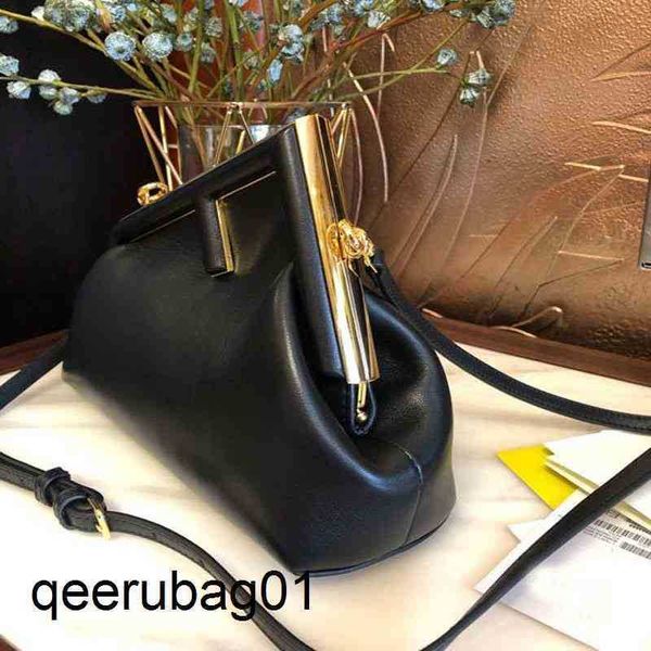 handbags women wrapped luxurys fend designer first series metal handbag single shoulder messenger bag portable handbags crossbody it09
handbags women wrapped luxurys fend designer first series metal handbag single shoulder messenger bag portable handbags crossbody it09