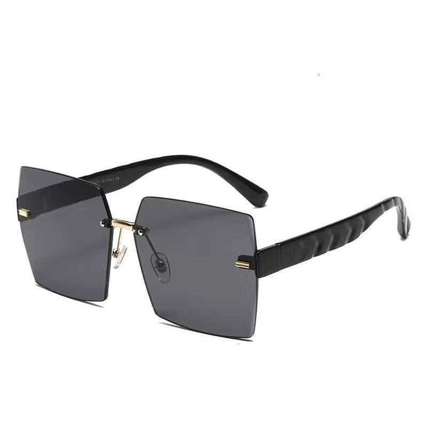25 fashion metal sunglasses uv400 protection rimless 18k gold male and female sun glasses shield retro design eyeglasses frames men, White;black
25 fashion metal sunglasses uv400 protection rimless 18k gold male and female sun glasses shield retro design eyeglasses frames men, White;black