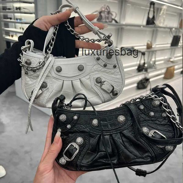 leather fashion lecagole balenicass biker bag advanced women's 2022 new rivet locomotive tassel underarm three in one tooth single
leather fashion lecagole balenicass biker bag advanced women's 2022 new rivet locomotive tassel underarm three in one tooth single