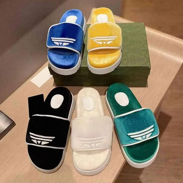 slippers designer thick bottom beach slippers fashion summer women new platform slides plush solid color flat indoor casual sandals with log, Black
slippers designer thick bottom beach slippers fashion summer women new platform slides plush solid color flat indoor casual sandals with log, Black