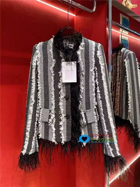 2022 tassel design striped short jackets for women round neck long sleeve coat women autumn winter clothing, Black;brown
2022 tassel design striped short jackets for women round neck long sleeve coat women autumn winter clothing, Black;brown