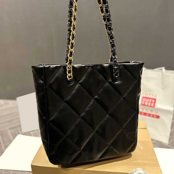 designer channelity bags for women black handbag leather chain slant shoulder clutch totes bag cc double letters solid hasp waist square str
designer channelity bags for women black handbag leather chain slant shoulder clutch totes bag cc double letters solid hasp waist square str