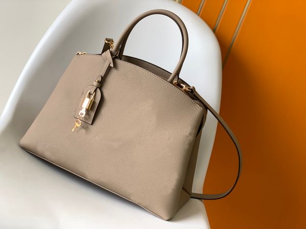 2022 new classic designers bags crossbody purses womens embossed shoulder bag handbag ladies messenger bag paris printing old flower tote ha
2022 new classic designers bags crossbody purses womens embossed shoulder bag handbag ladies messenger bag paris printing old flower tote ha