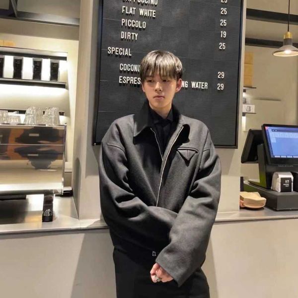 bv men's and women's jackets designer zipper cardigan down jacket autumn/winter luxury fashion parka, Black;brown
bv men's and women's jackets designer zipper cardigan down jacket autumn/winter luxury fashion parka, Black;brown
