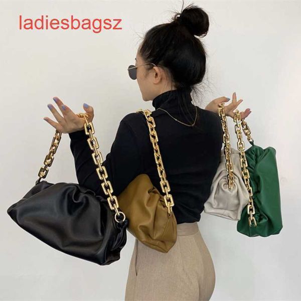 pouch bag designer bottegas bags venetas handbag price ins net red xiaojing song hye kyo same thick chain wrinkled cloud portable
pouch bag designer bottegas bags venetas handbag price ins net red xiaojing song hye kyo same thick chain wrinkled cloud portable