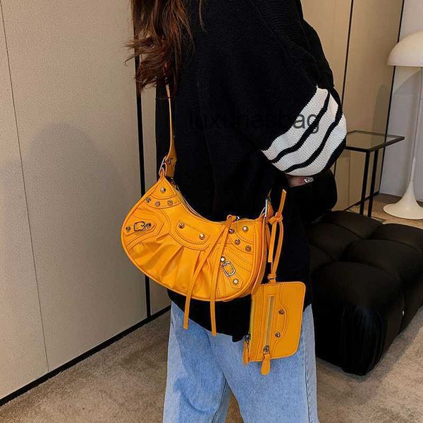 balenicass fashion leather biker bag lecagole women 2022 new commuter tote advanced punk style one shoulder messenger
balenicass fashion leather biker bag lecagole women 2022 new commuter tote advanced punk style one shoulder messenger