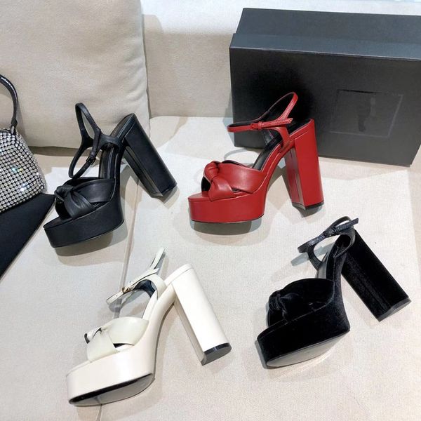 2022 designer bowknot buckle high heels sandals womens luxury leather fashion longer bind belt hollow out shoes ladys red black white colour
2022 designer bowknot buckle high heels sandals womens luxury leather fashion longer bind belt hollow out shoes ladys red black white colour