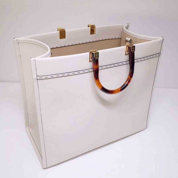 handbags fend designer popular new ladies fashion trend shoulder leather large-capacity tote messenger tote fashion brand bags crossbody lar
handbags fend designer popular new ladies fashion trend shoulder leather large-capacity tote messenger tote fashion brand bags crossbody lar