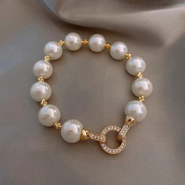 2022 new pearl luxury charm bracelets women's classic original bracelet fashion design jewelry accessories gift ac437, Golden;silver
2022 new pearl luxury charm bracelets women's classic original bracelet fashion design jewelry accessories gift ac437, Golden;silver