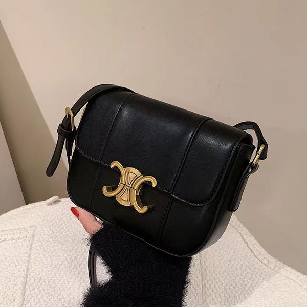 ladies shoulder bag cross-body bag europe and the united states fashion new niche high-grade texture tofu bag delicate
ladies shoulder bag cross-body bag europe and the united states fashion new niche high-grade texture tofu bag delicate