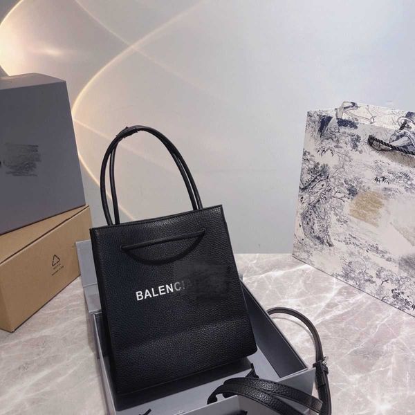 designer luxury womens bag balencigas handbag b-shaped paris single shoulder messenger fashion square gift shoulder oblique span versatile h
designer luxury womens bag balencigas handbag b-shaped paris single shoulder messenger fashion square gift shoulder oblique span versatile h