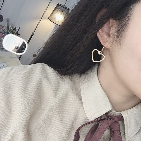 simple design dangle chandelie hollow geometric heart sweet gold silver small heart earrings women jewelry wedding party accessories
simple design dangle chandelie hollow geometric heart sweet gold silver small heart earrings women jewelry wedding party accessories