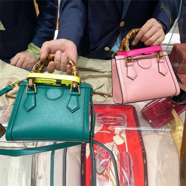 zuer's texture leather bamboo bag sling single shoulder messenger portable tote women's bag
zuer's texture leather bamboo bag sling single shoulder messenger portable tote women's bag