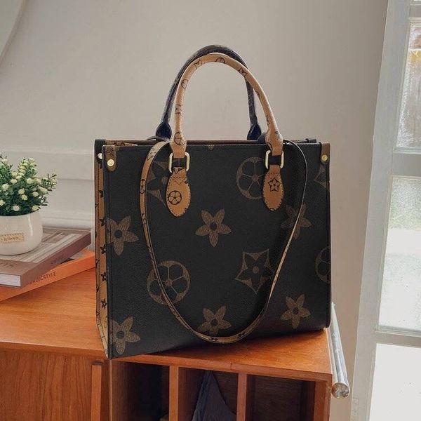 2023 fashion crafty pm women luxurys designers bags embossing monograms genuine leather lady handbags messenger crossbody shoulder bag totes
2023 fashion crafty pm women luxurys designers bags embossing monograms genuine leather lady handbags messenger crossbody shoulder bag totes