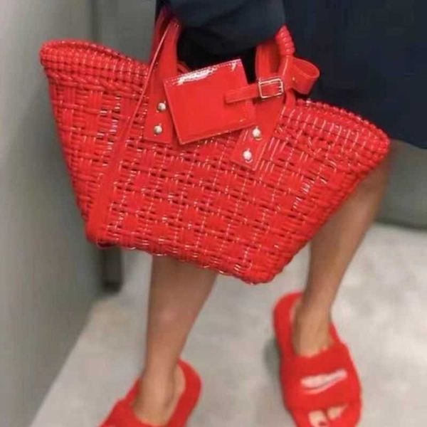 designer luxury womens bag balencigas handbag b-shaped paris single shoulder messenger fashion square gift shoulder oblique span versatile h
designer luxury womens bag balencigas handbag b-shaped paris single shoulder messenger fashion square gift shoulder oblique span versatile h