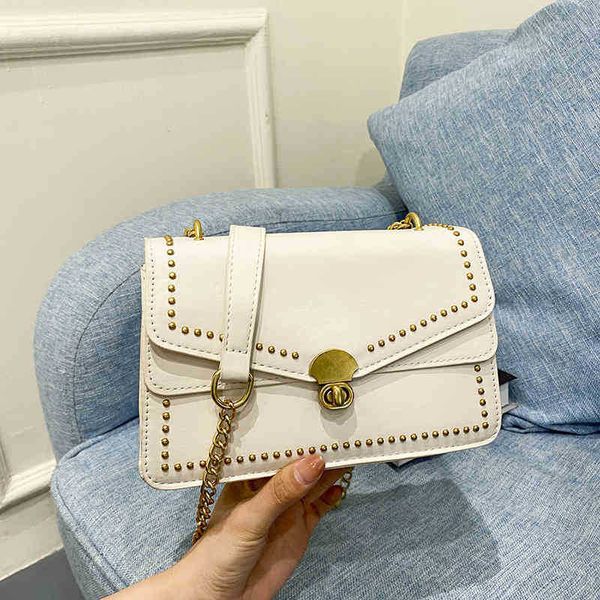 chain bag female 2022 fashion new style one shoulder messenger fashion leisure buckle small square bag
chain bag female 2022 fashion new style one shoulder messenger fashion leisure buckle small square bag