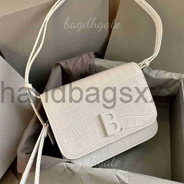 luxury designer bag shoulder handbags balencaigas'ss pattern b-button family cowhide hourglasss tofu female organ one slant cross
luxury designer bag shoulder handbags balencaigas'ss pattern b-button family cowhide hourglasss tofu female organ one slant cross