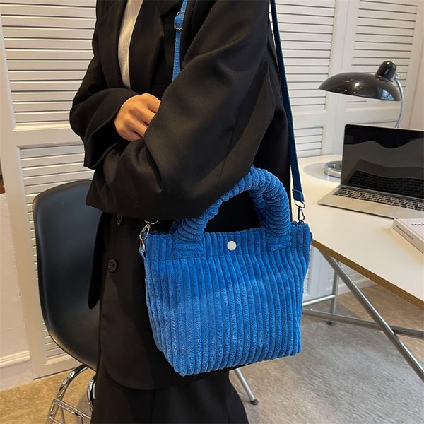 fashion children plush one single shoulder handbag girl's change cross body bag, Black
fashion children plush one single shoulder handbag girl's change cross body bag, Black