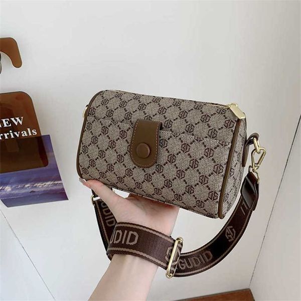 one shoulder bag women's presbyopia personality cross body women's backpack daily match with trendy women's bag
one shoulder bag women's presbyopia personality cross body women's backpack daily match with trendy women's bag