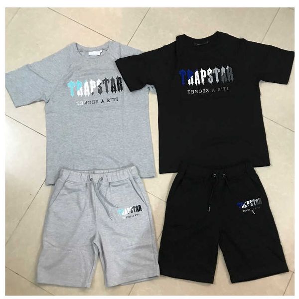 men's tracksuits 22ss trapstar new men's t shirt short sleeve outfit chenille tracksuit black cotton london streetwear sports swea, Gray
men's tracksuits 22ss trapstar new men's t shirt short sleeve outfit chenille tracksuit black cotton london streetwear sports swea, Gray
