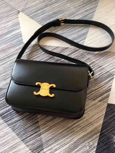 leather women's bag fashion versatile triumphal arch tofu stewardess lisa same small square box
leather women's bag fashion versatile triumphal arch tofu stewardess lisa same small square box