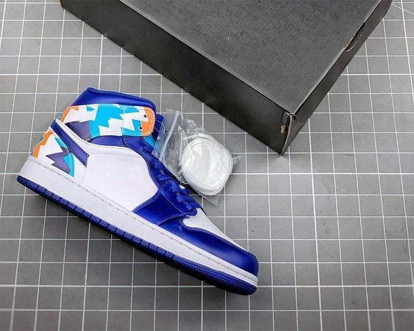 athletic shoes casual brand jumpman 1 mid gs geometric print white chlorine blue basketball outdoor trainers sports original, White;red
athletic shoes casual brand jumpman 1 mid gs geometric print white chlorine blue basketball outdoor trainers sports original, White;red