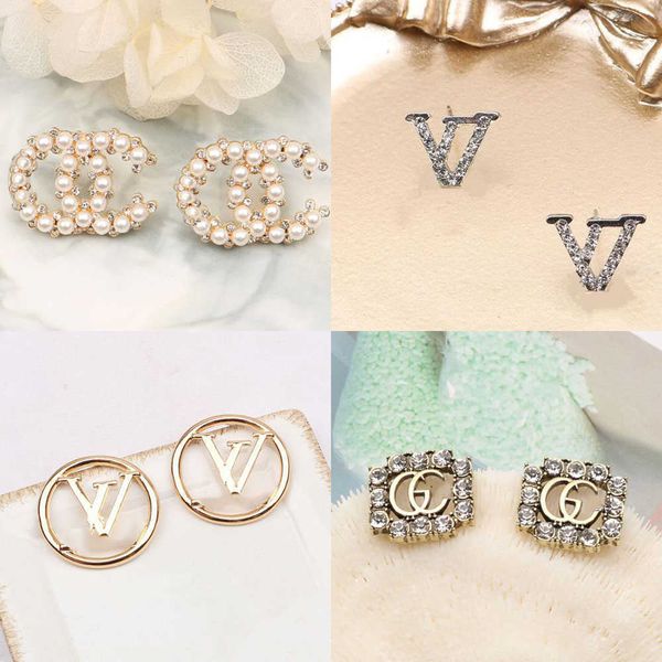 charm wholesale 18k gold plated korean double letters stud luxury designer earring geometric women round crystal rhinestone pearl long earri, Golden
charm wholesale 18k gold plated korean double letters stud luxury designer earring geometric women round crystal rhinestone pearl long earri, Golden