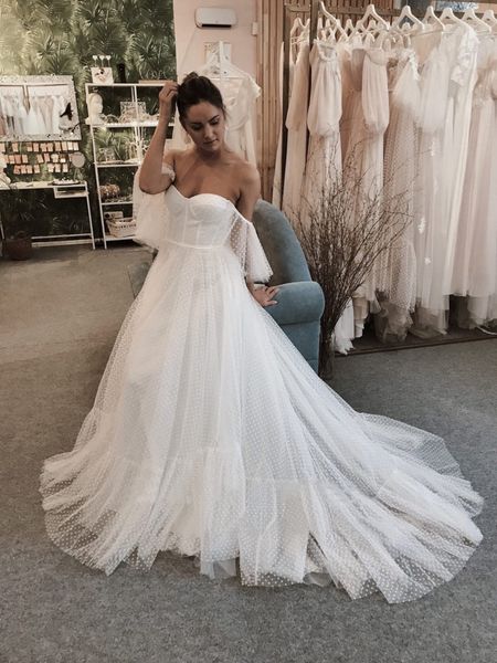 beach wedding dresses bohemian off shoulder polka dot long puff sleeves wedding gown boho bride dress abito da sposa, White
beach wedding dresses bohemian off shoulder polka dot long puff sleeves wedding gown boho bride dress abito da sposa, White